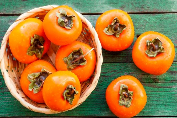 افزایش انسداد گوارشی در کودکان به دلیل مصرف زیاد انار و خرمالو
