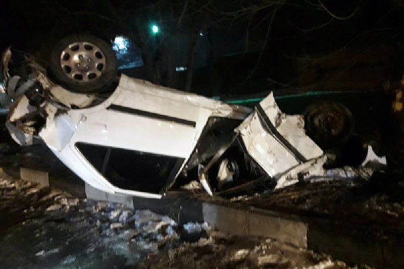 واژگونی پژو پارس در گرگان ۳ کشته و یک مصدوم برجای گذاشت