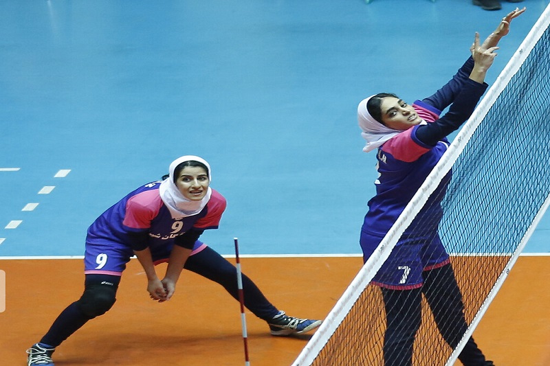 مسابقات والیبال لیگ بانوان کشور در یزد آغاز شد
