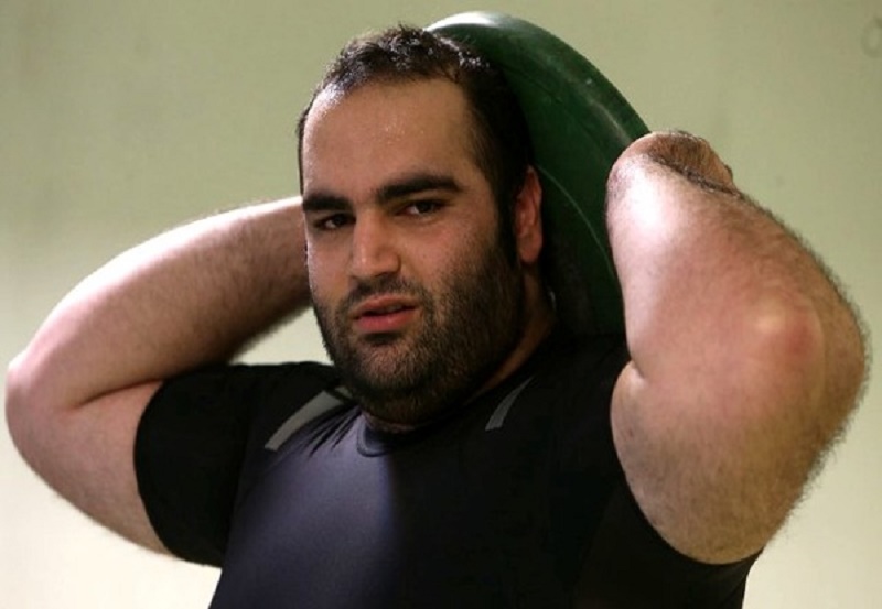 خطر از بیخ گوش قهرمان جهان گذشت