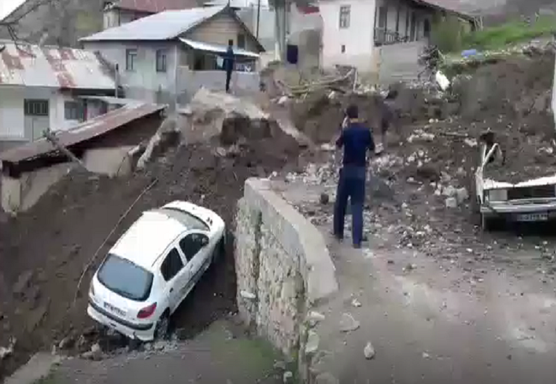 تخریب خانه‌های روستایی به علت ریزش سنگ در سوادکوه/ حادثه مصدومی نداشت