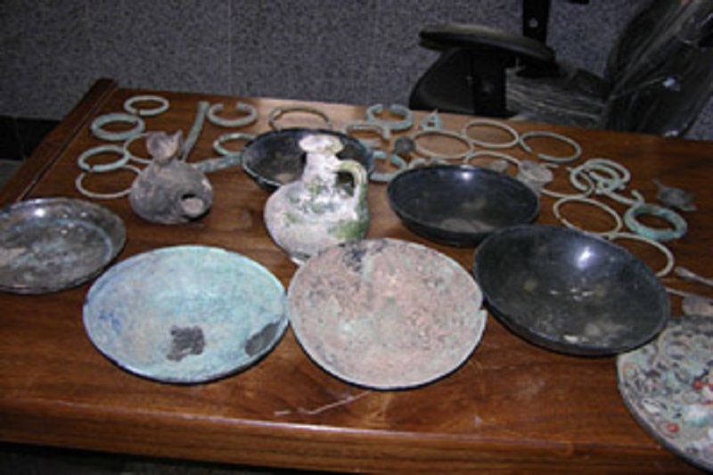 کشف اشیاء تاریخی متعلق به عصر آهن در آمل