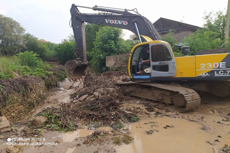 خسارت سیل به راه ها و تاسیسات آبرسانی مازندران