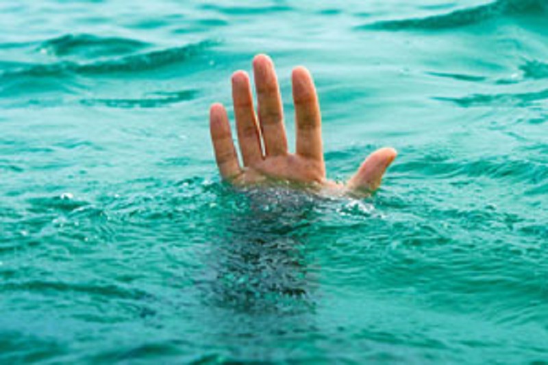 غرق شدن ۳ تن در دریای مازندران