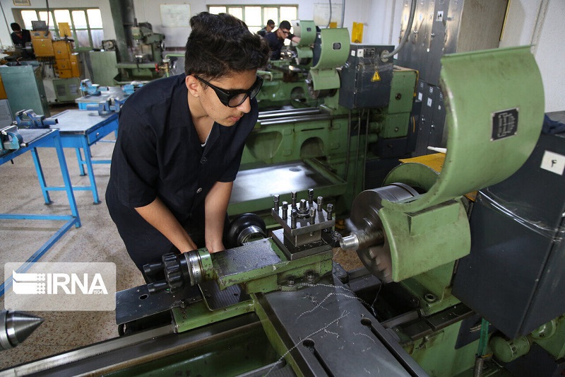هنرستان‌های مازندران ۳۷ میلیارد ریال تجهیزات آموزشی گرفتند
