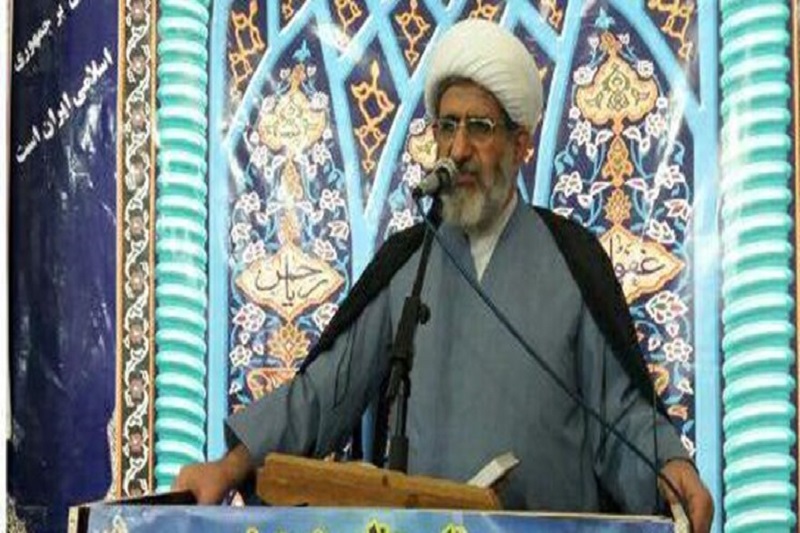 خدمت به مردم در اولویت برنامه‌های مسئولان باشد