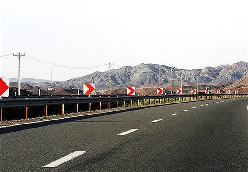 کاهش تردد وسایل نقلیه در جاده‌های کشور