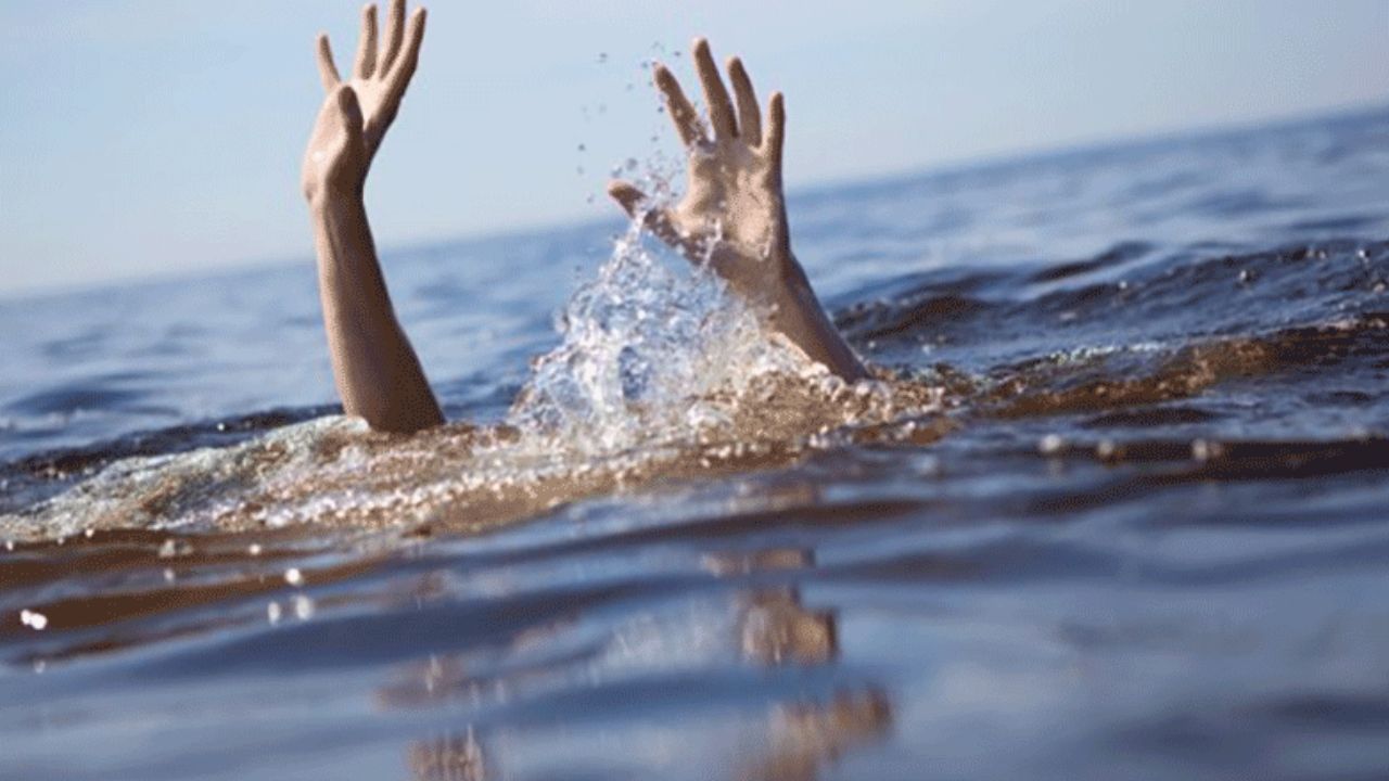  غرق شدن همزمان ۱۵ زن و مرد در ساحل بابلسر