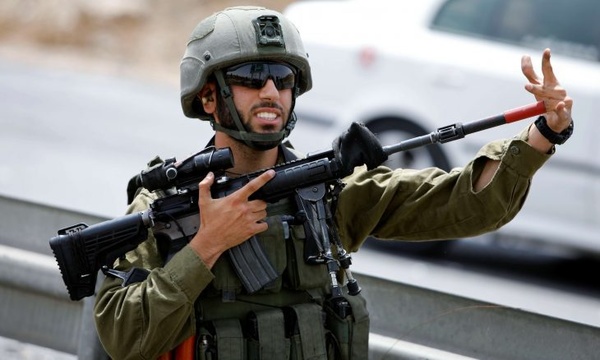 بازداشت ۱۱ فلسطینی توسط نظامیان صهیونیست در کرانه غربی